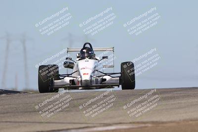 media/Oct-26-2025-CalClub SCCA (Sun) [[8ce1e69566]]/Group 3/Grapevine/